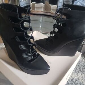 BGBG Wedge Ankle Boots